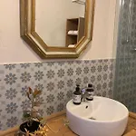 Bed and breakfast Scholabnb “ Percorso Esperenziale Di Rurale Sostenibile” *