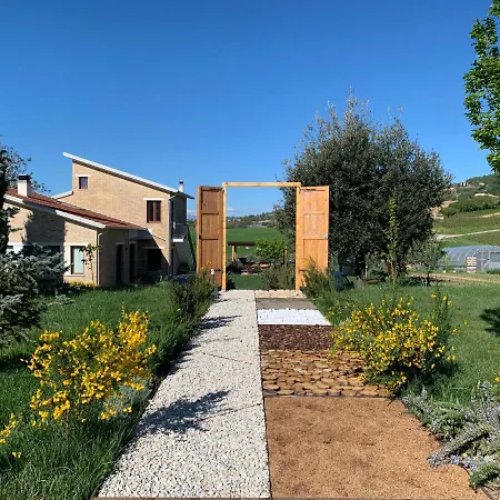 Frühstückspension Scholabnb “ Percorso Esperenziale Di Rurale Sostenibile” *