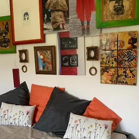 Frühstückspension Scholabnb “ Percorso Esperenziale Di Rurale Sostenibile” *