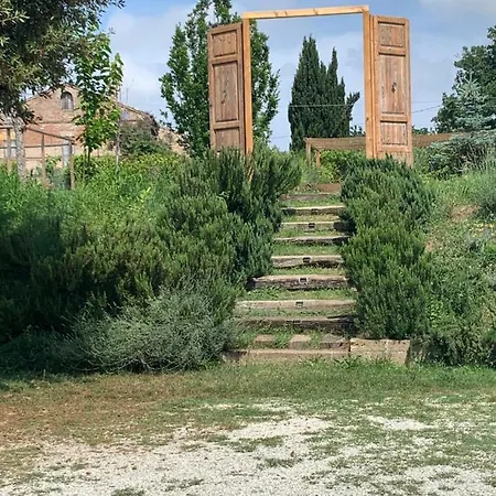 Scholabnb “ Percorso Esperenziale Di Vita Rurale Sostenibile”